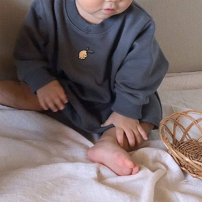 2023 Autumn New Lovely Newborn Baby Bodysuits Pear Embroidery for Baby Boys Girls Cotton Clothes Fashion Long Sleeve Jumpsuit